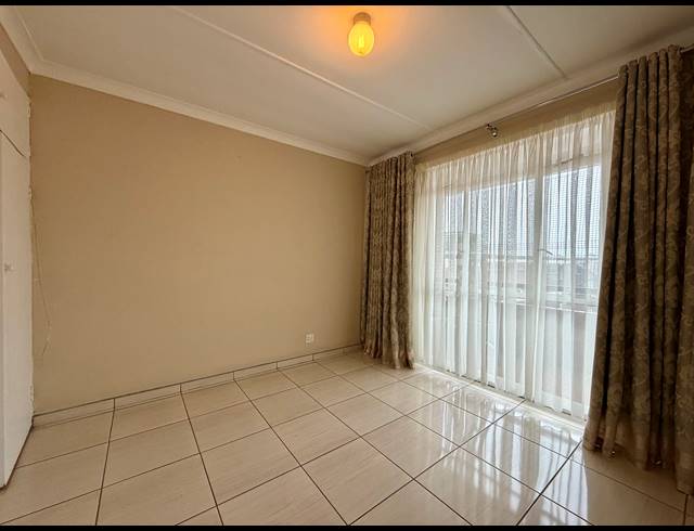 2 BEDROOM APARTMENT RENTED IN FLORIDA PARK
